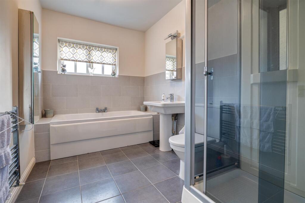 LE65 1RP DC 20aMS-012.jpg