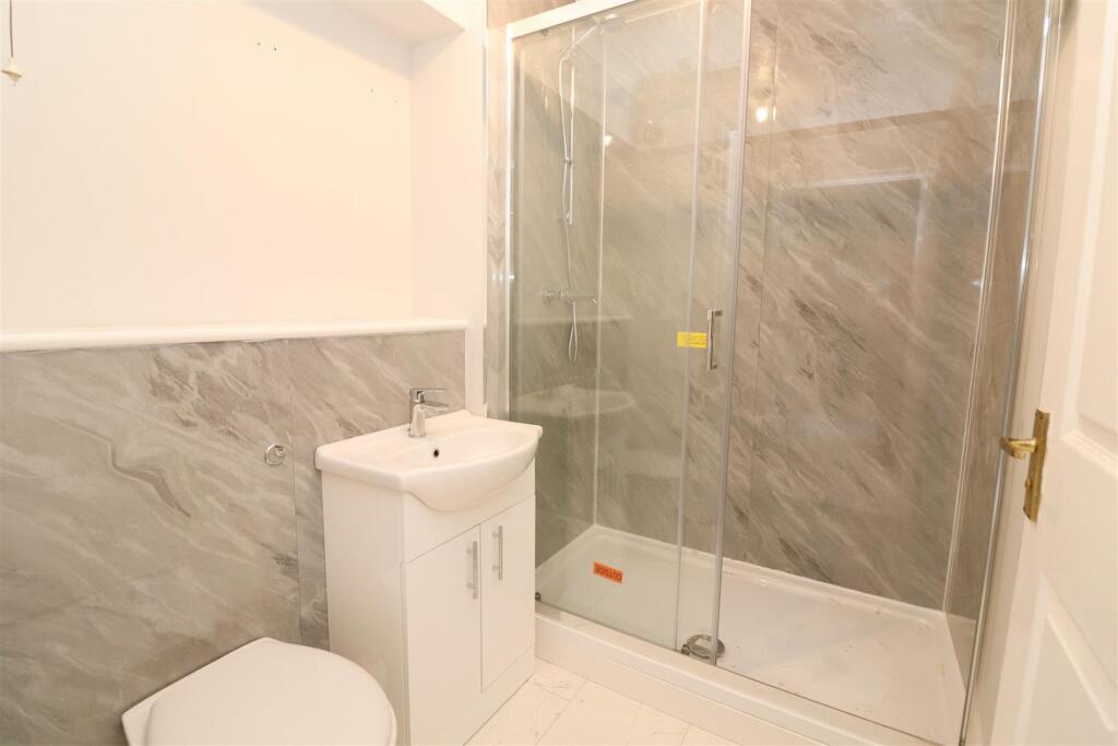 Shower Room / WC