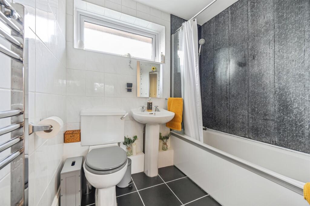 Family Bathroom: