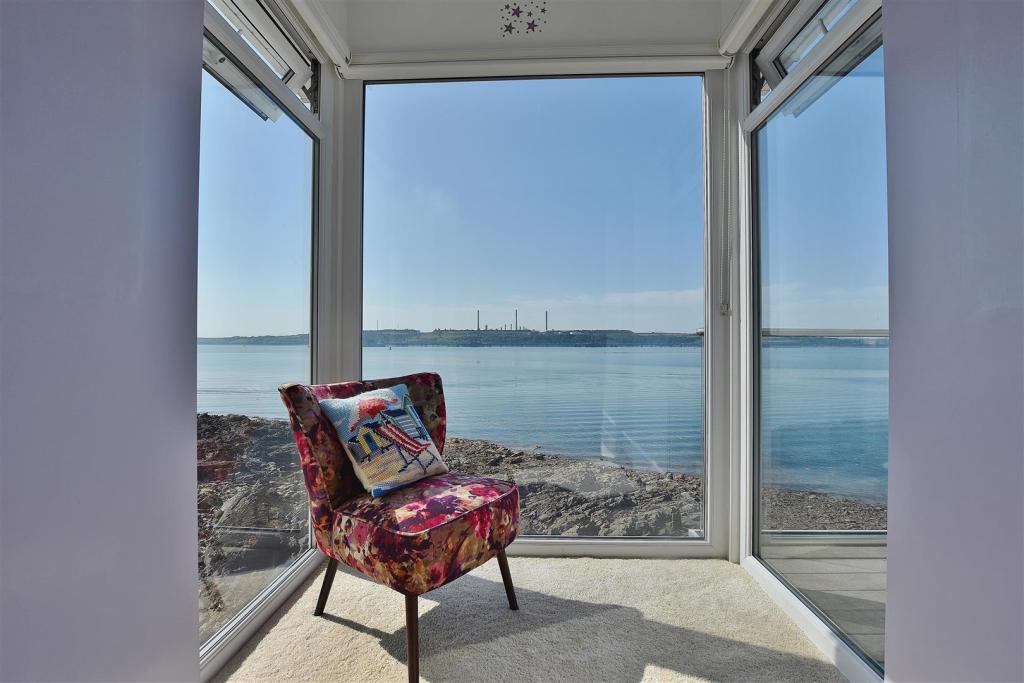 BEDROOM CONSERVATORY