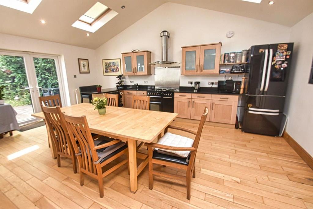 livingkitchen 3.jpg