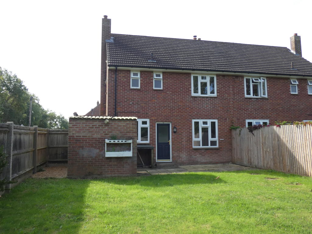 Pic 10 Garden 2.JPG