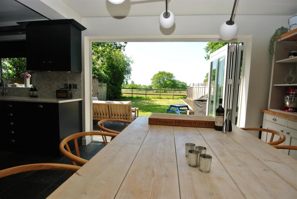 Dining &amp; view 3.JPG