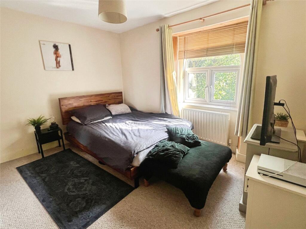 Bed 1