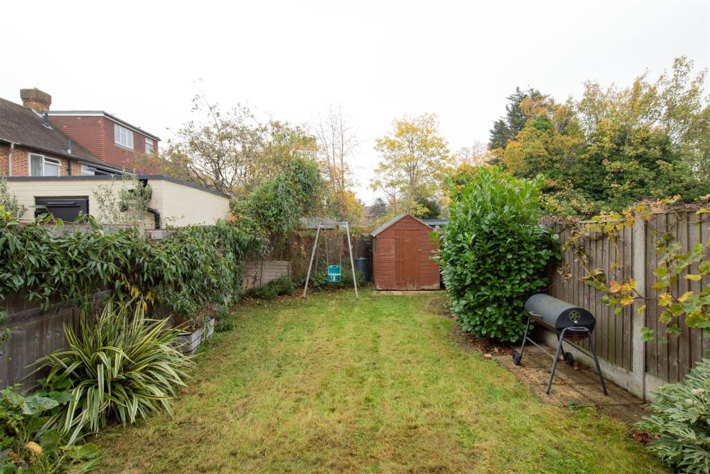 Douglas Avenue - E17