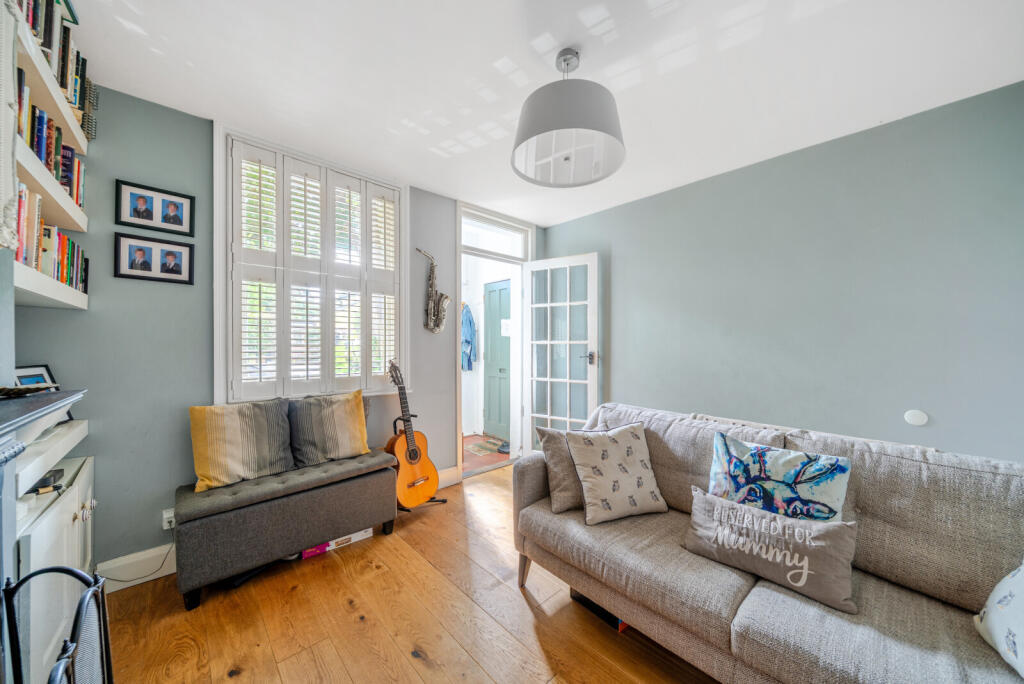 1319580-19-686b99...