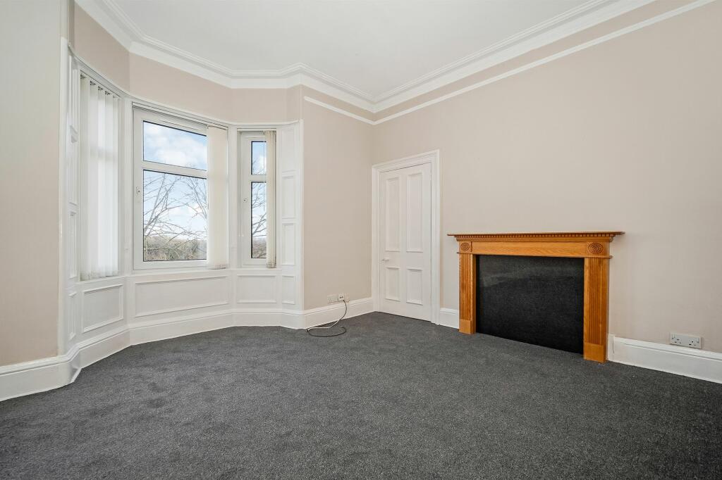 Lounge/Dining