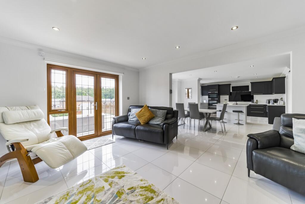 Reception/Dining/Kit