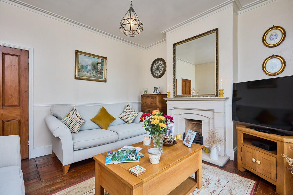 Edward Knight 202...