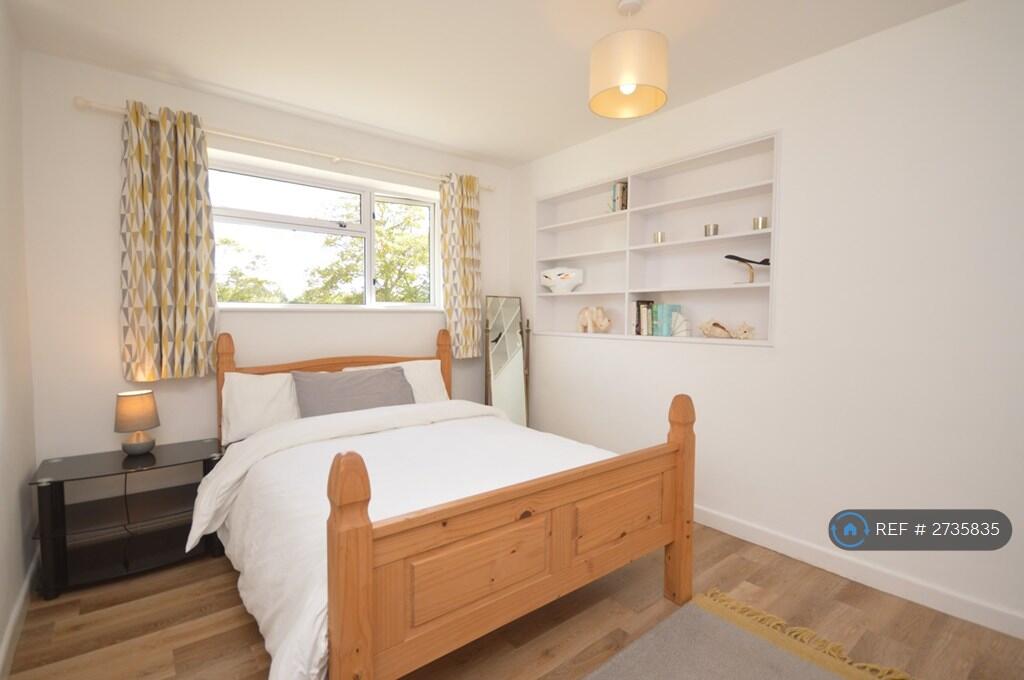 Double Bedroom 