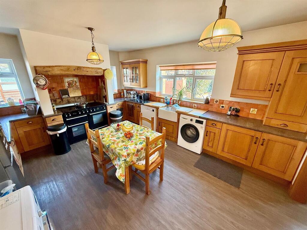 Kitchen/Breakfast Room