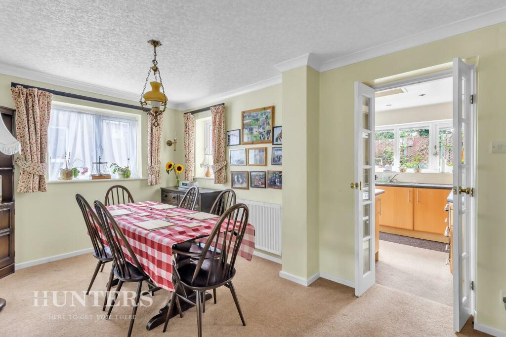 Dining to Kitchen