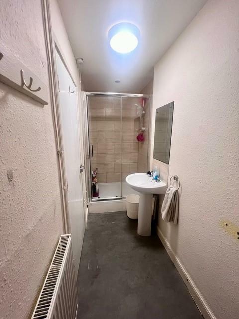 shower 2.jpg