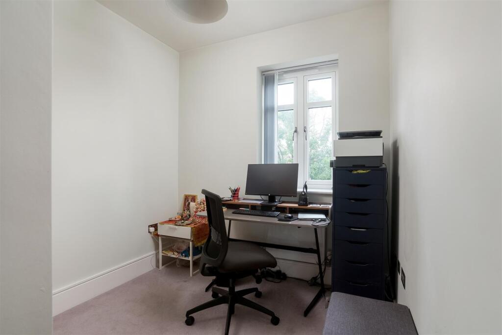 42 Cloister Way-12.jpg