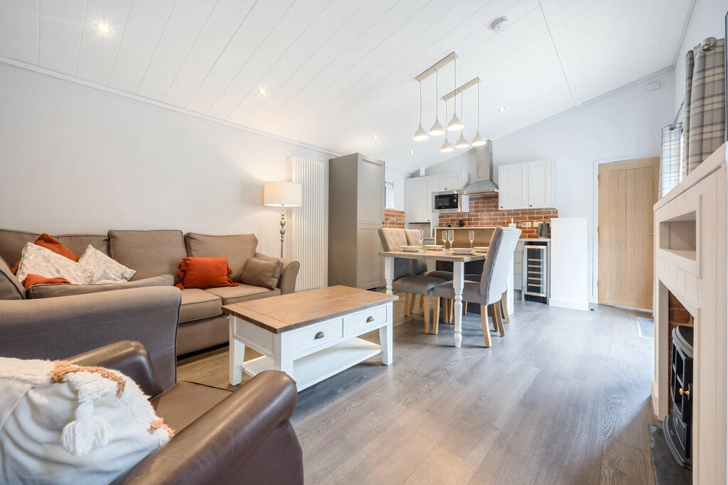 Open Plan Sitting...