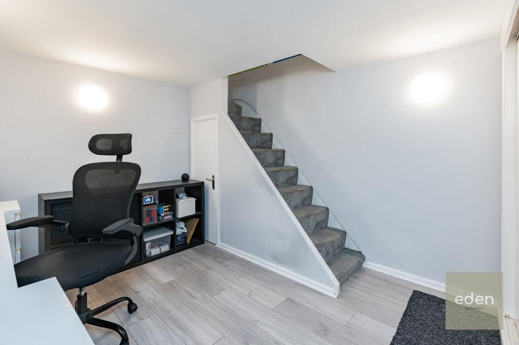 Bedroom 5/Office