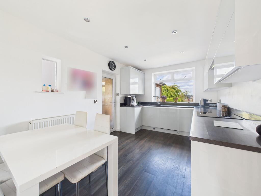Dining/Kitchen