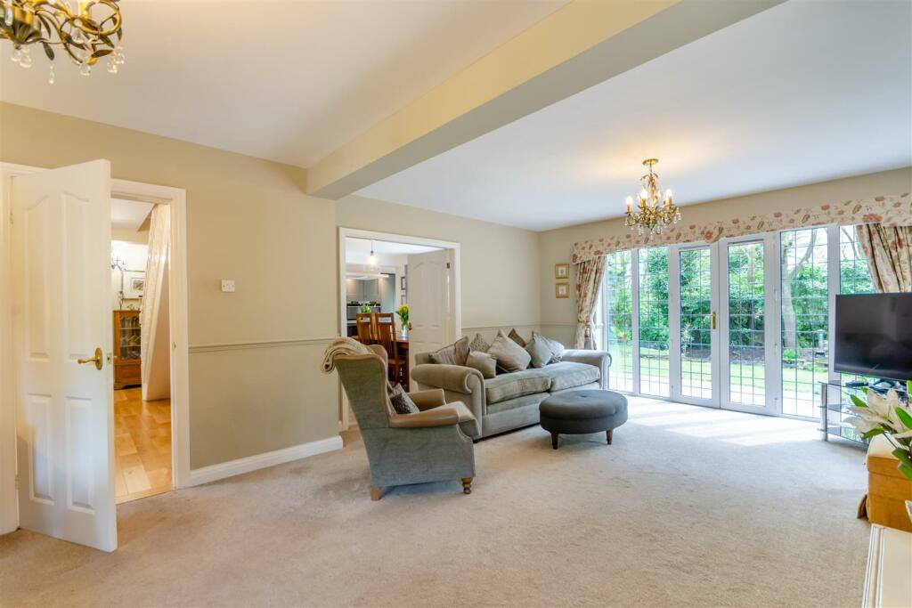 8550825-interior42.jpg