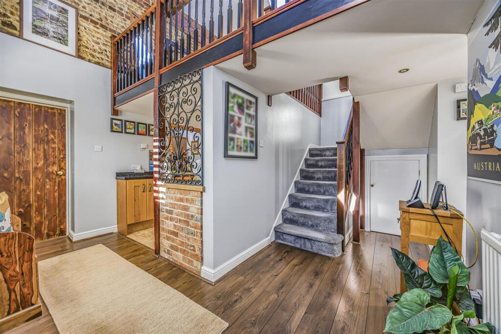2 Marsh Barns, Marsh Lane, Merston-PorticoMarketin