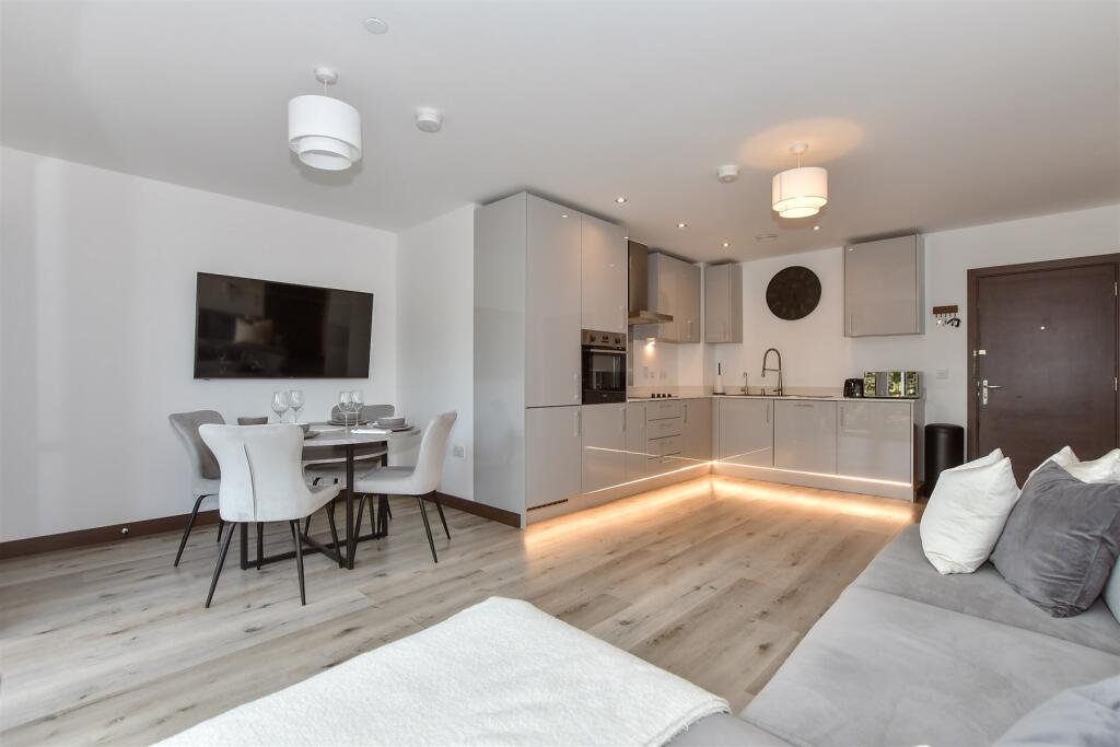 Lounge/Kitchen/ Diner