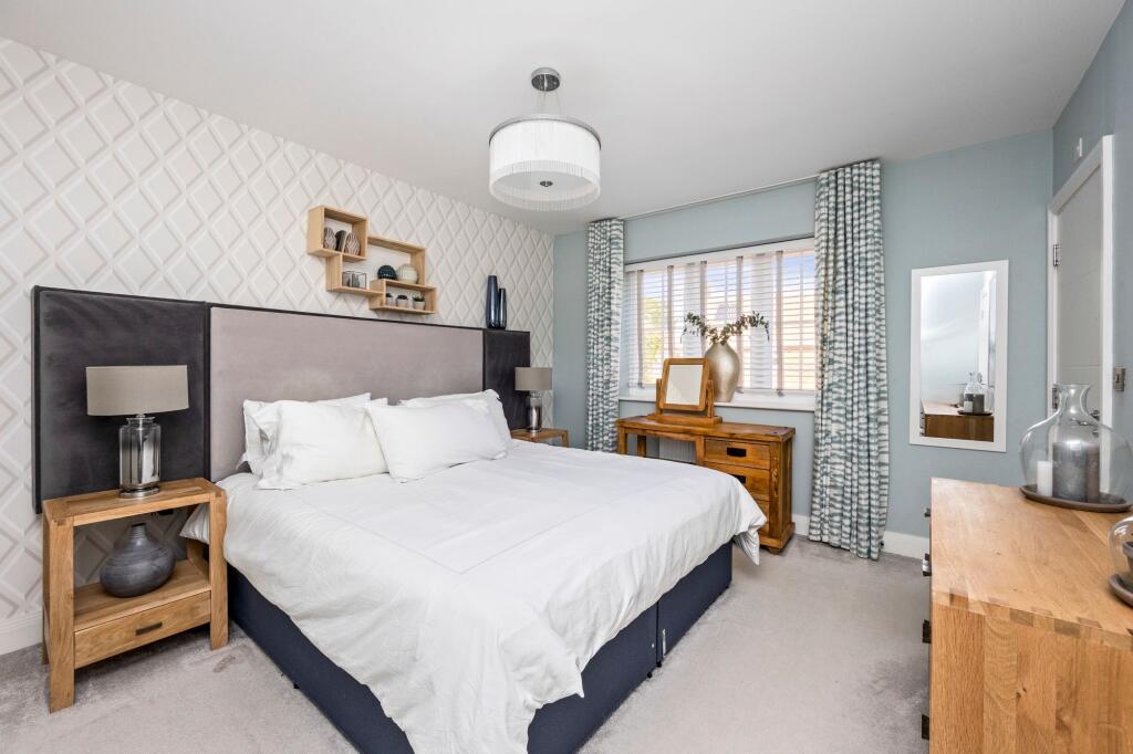 Main Bedroom with En-Suite