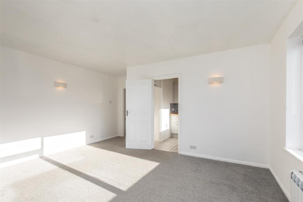 11 Pelham Court-21.jpg