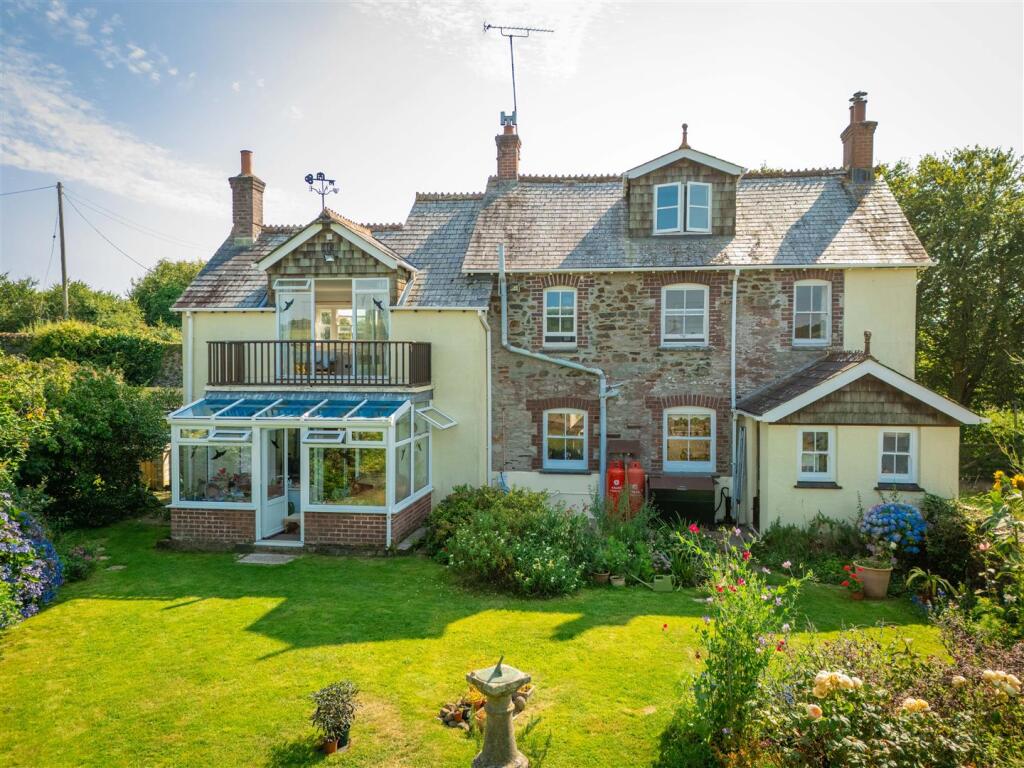 Parry Parry Quay cottage Slatermill Drone-5.jpg