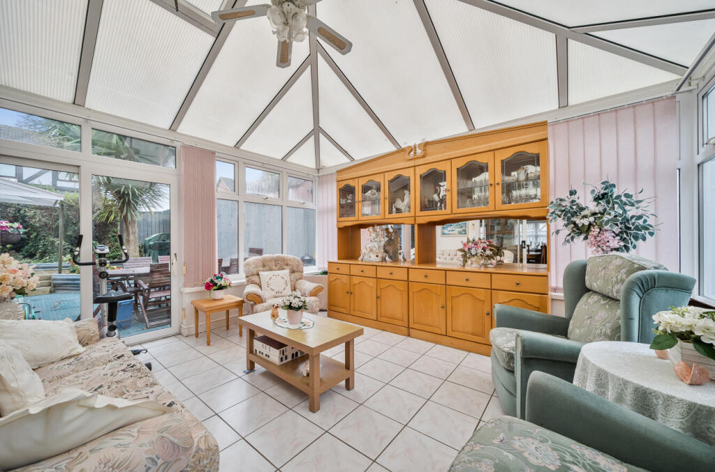 1371520-17-68f76d...