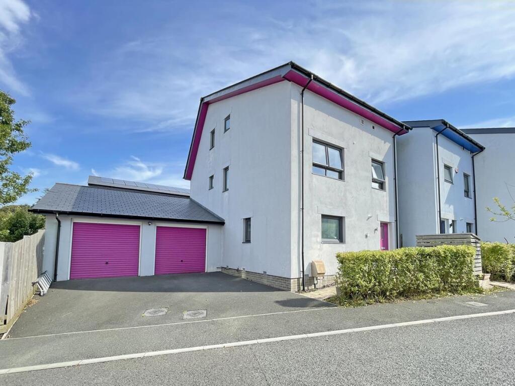 Solar Crescent 12 - Front.....jpg