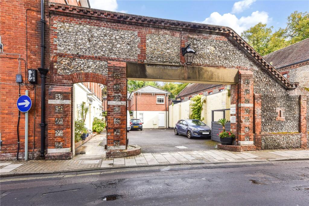 Entrance/Parking