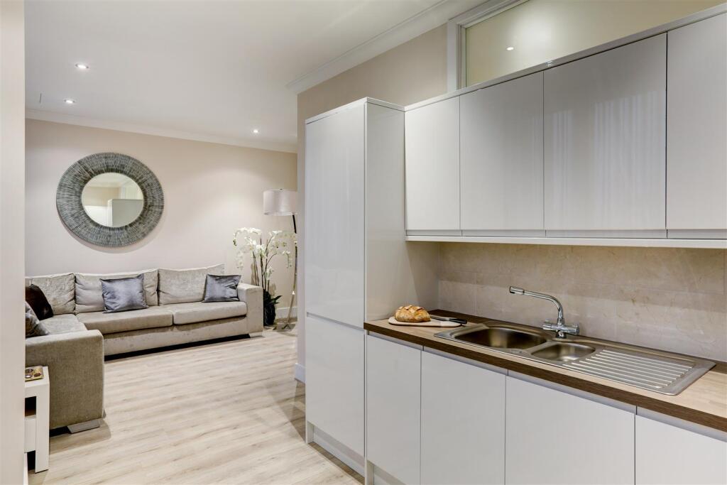 SentinelShowFlat-023.jpg