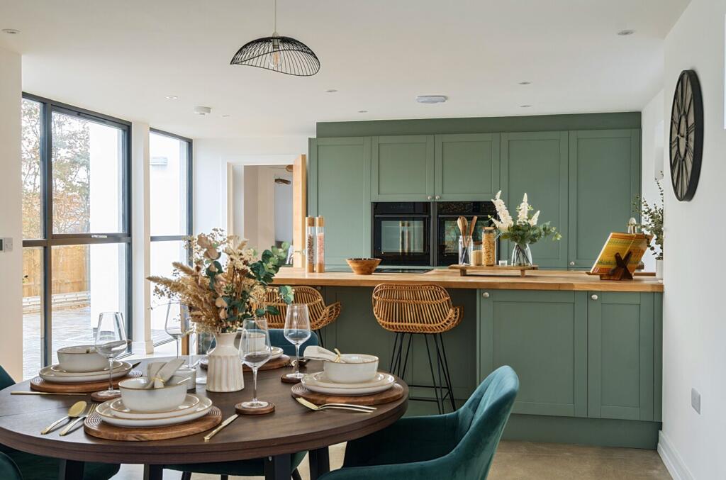 Kitchen breakfast room