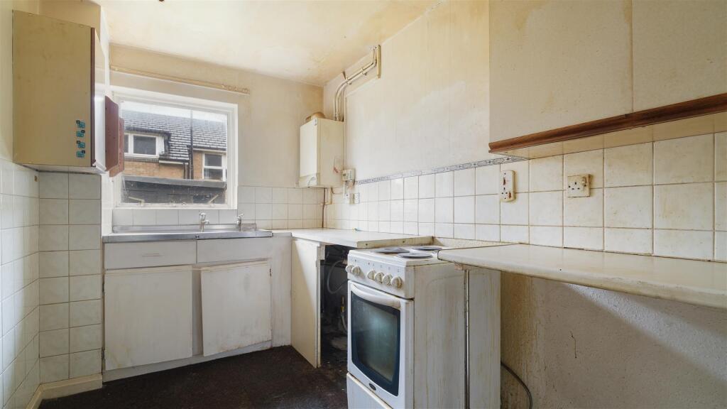 179WestminsterCres-06.jpg