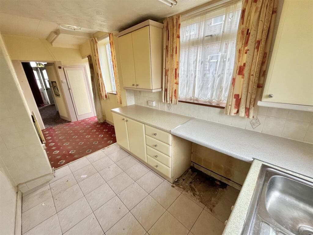 Breakfast Kitchen Aspect 2