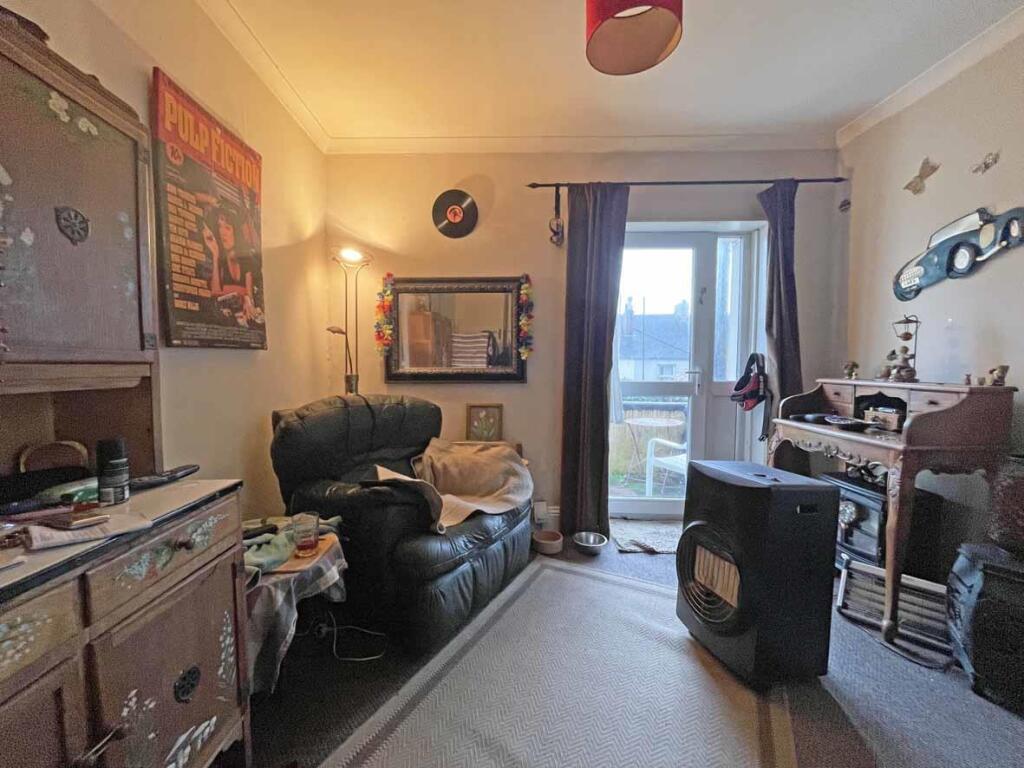 Salisbury Road 94c Living Room 2.jpg