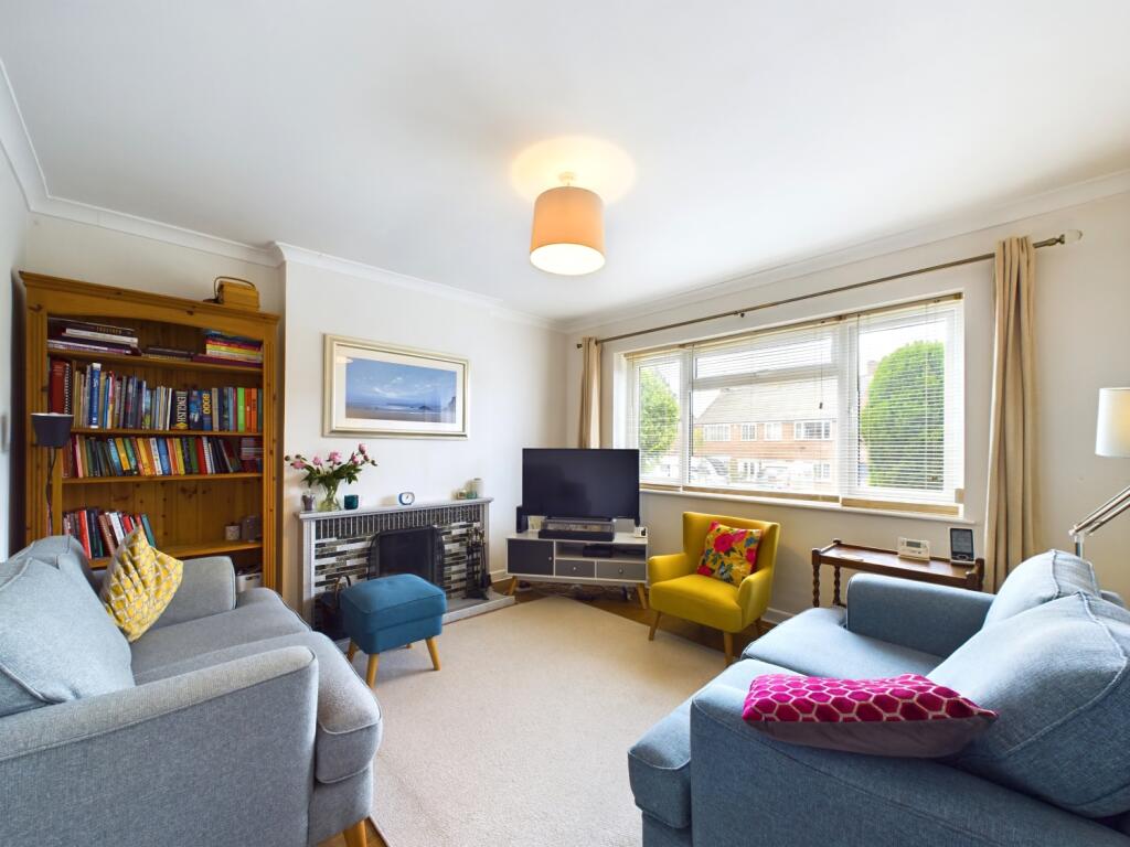 CAM02023G0-PR0054-STILL009