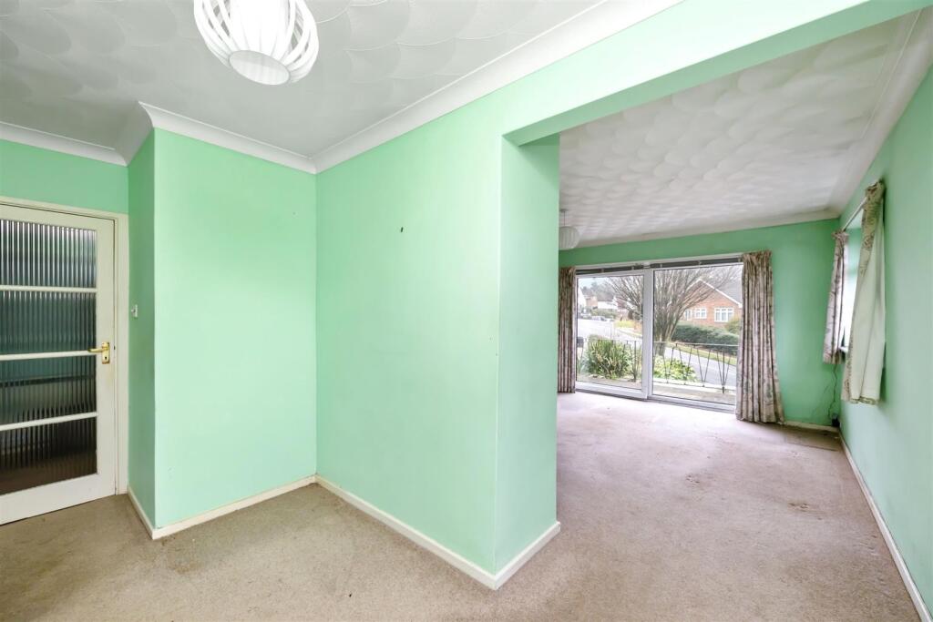 Braybon Avenue LOUNGE 3.jpeg