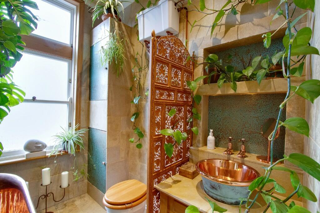 Apt 2 bathroom 