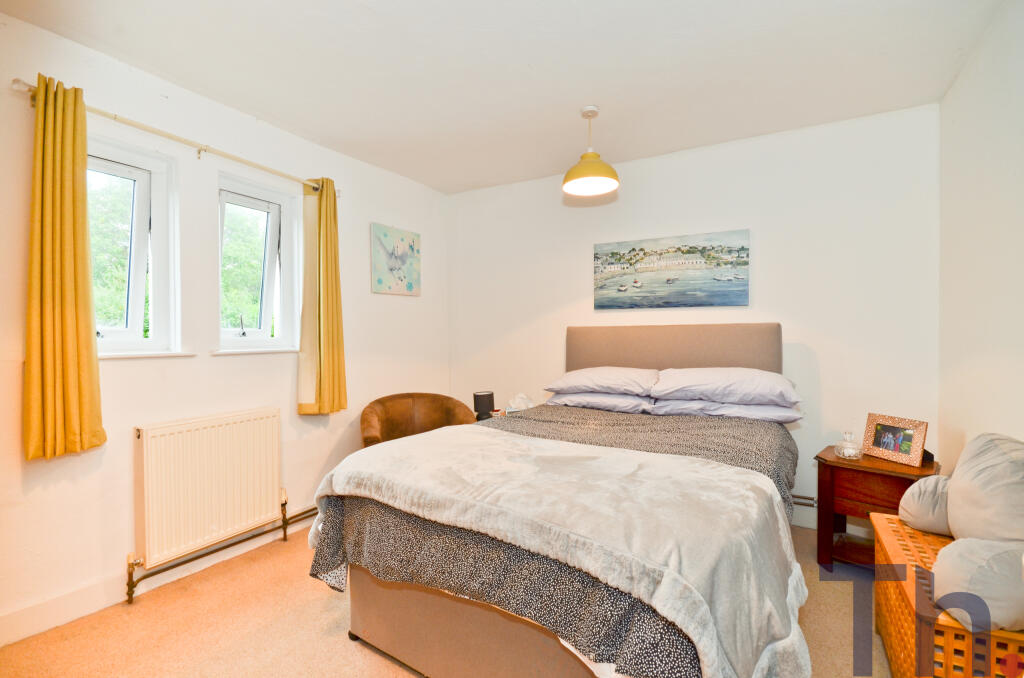 Bedroom 1.JPG