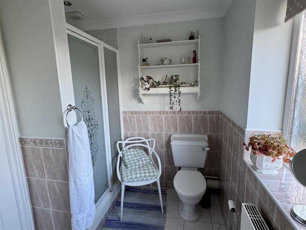 En-Suite Shower Room/WC