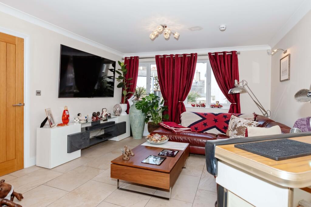 Pier Road_24
