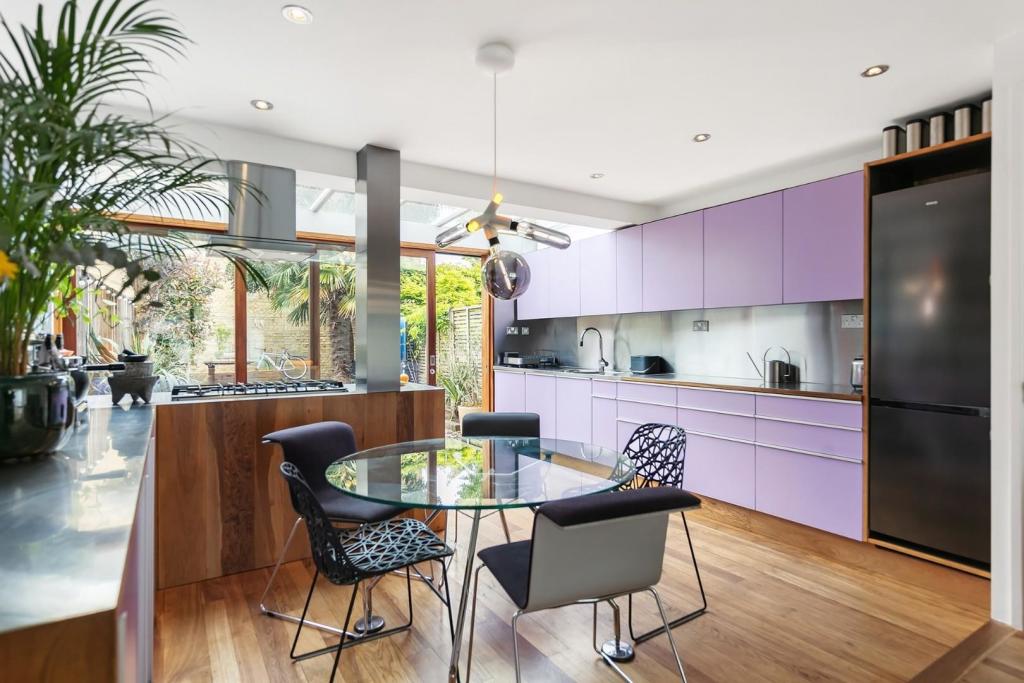 Kitchen (1).jpg