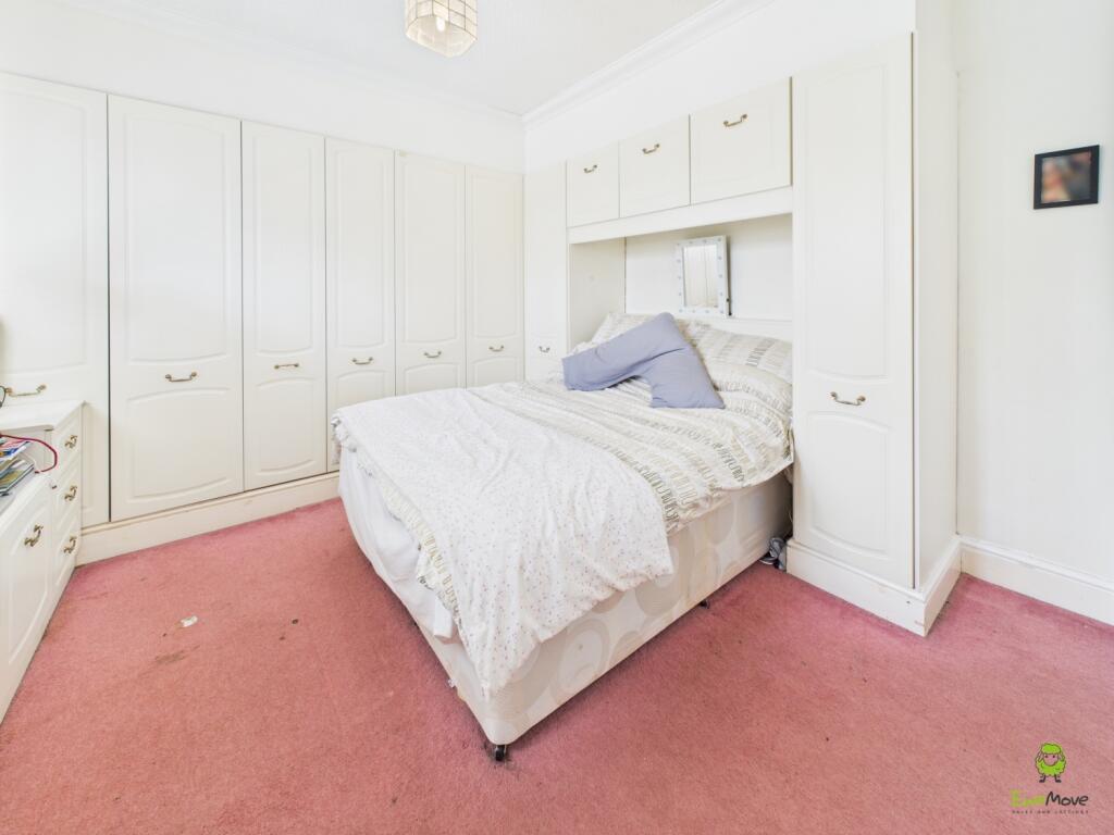 Presented by Clinton at EweMove Bexleyheath and Da