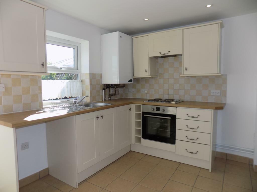 EAT-IN KITCHEN