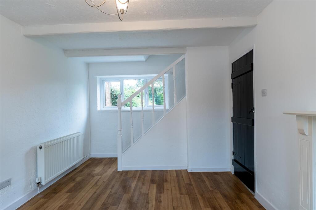 6 Stoneheys Lane-010.jpg