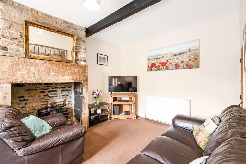 OPEN-PLAN LIVING KITCHEN