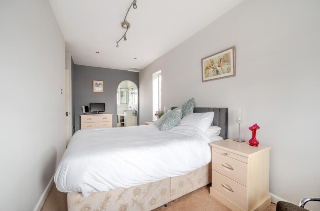 Bedroom 3 (2)