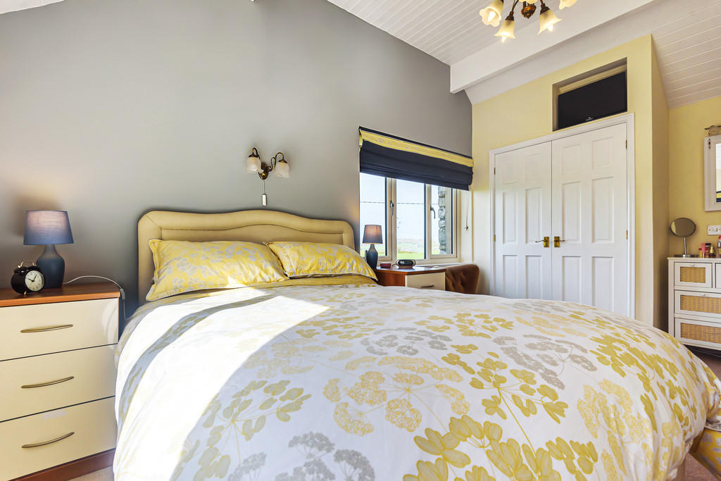 Master Bedroom wi...