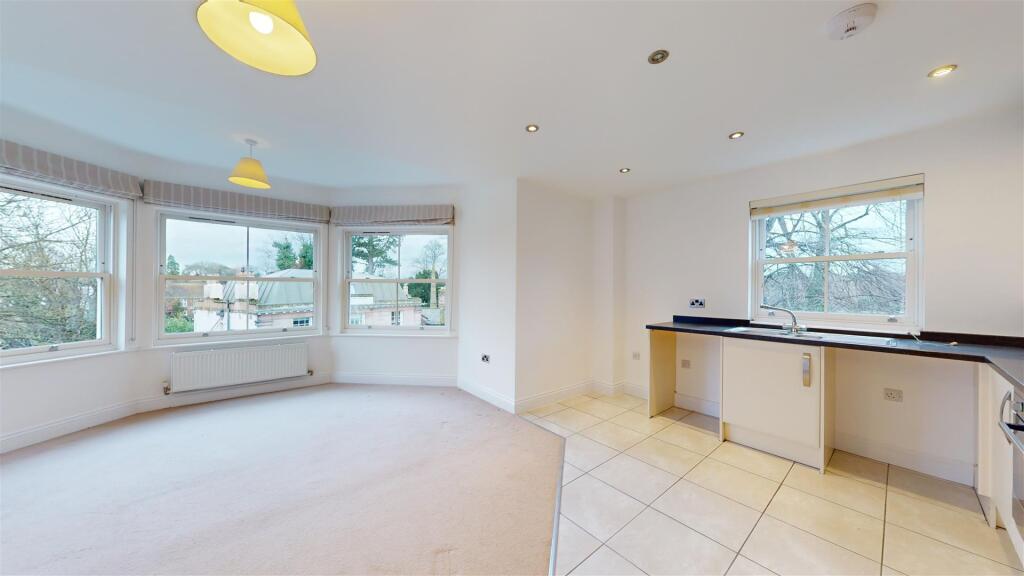 St Julians Crescent 11 Kitchen Living Dining Area 
