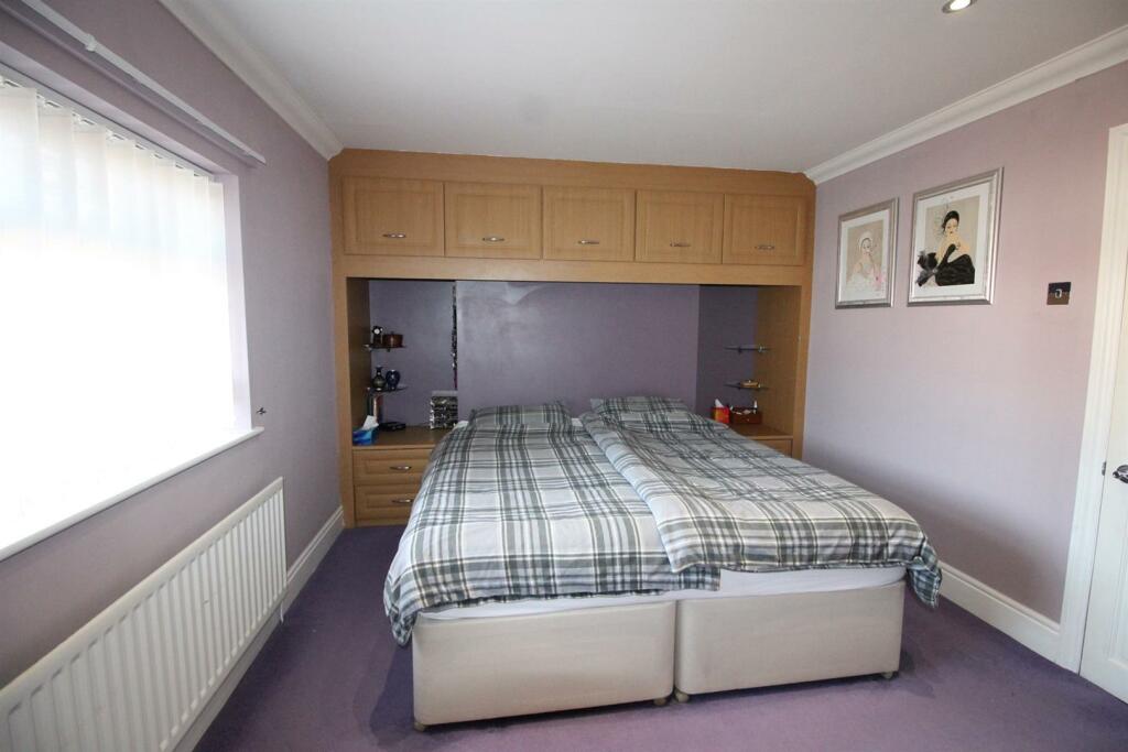 Bedroom 1a.JPG
